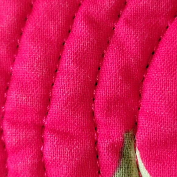 Vtg 80s 90s Y2K Quilted Red Christmas Table Runner With Holly Berry Design - Picture 6 of 10